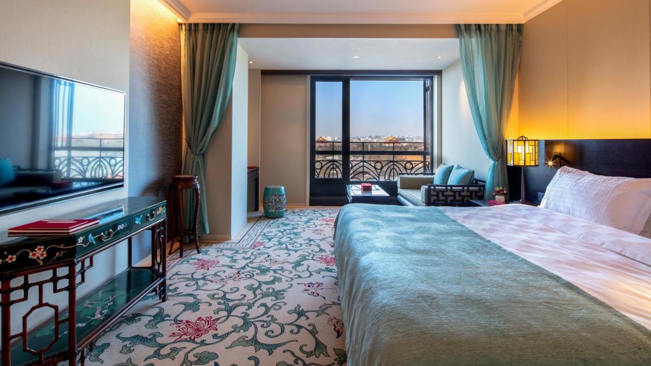Grand Forbidden Hotel
