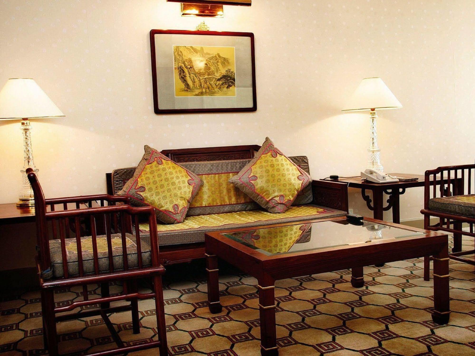 Hotel Grand Forbidden